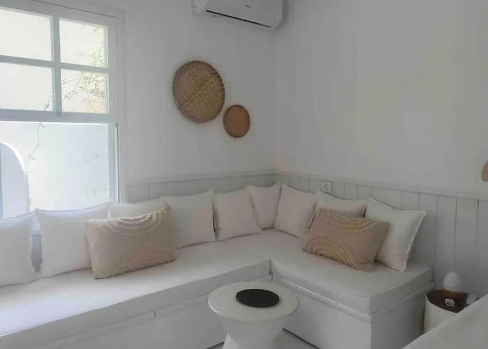 The Inora Vila Marathos (Thessaly)